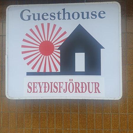 Seydisfjoerdur Guesthouse Seyðisfjörður Zewnętrze zdjęcie
